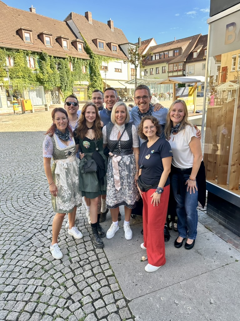 Team auf dem Volksfest